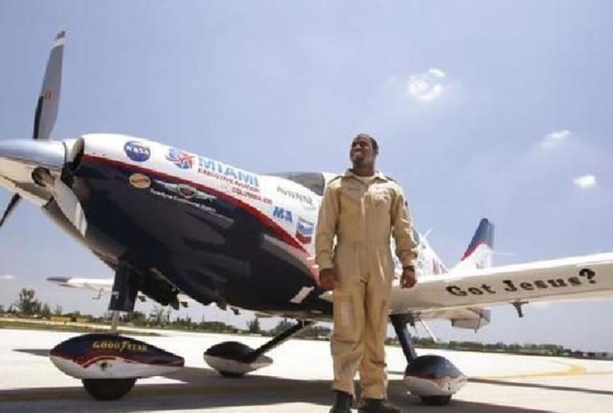 NG Live!_ Barrington Irving_ Teaching From the Skies